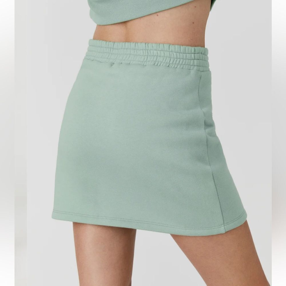 NEW Reformation Newport Sweat Skirt Celadon Size XS - Picture 2 of 7